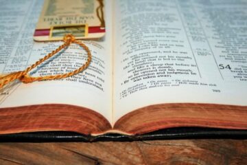 Quem escreveu a Bíblia