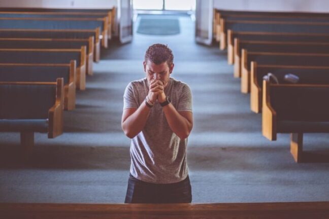 por que a igreja nao ora
